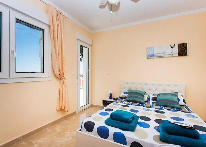 Ch Sola Villa